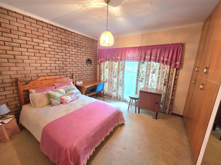 To Let 4 Bedroom Property for Rent in Reitz Free State